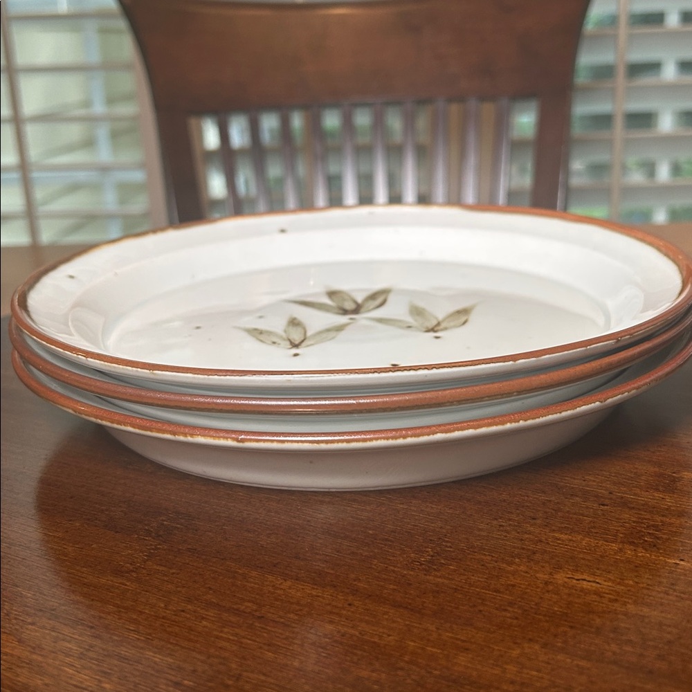 Whisper by DANSK Dinner Plates (3) - Picture 6 of 7